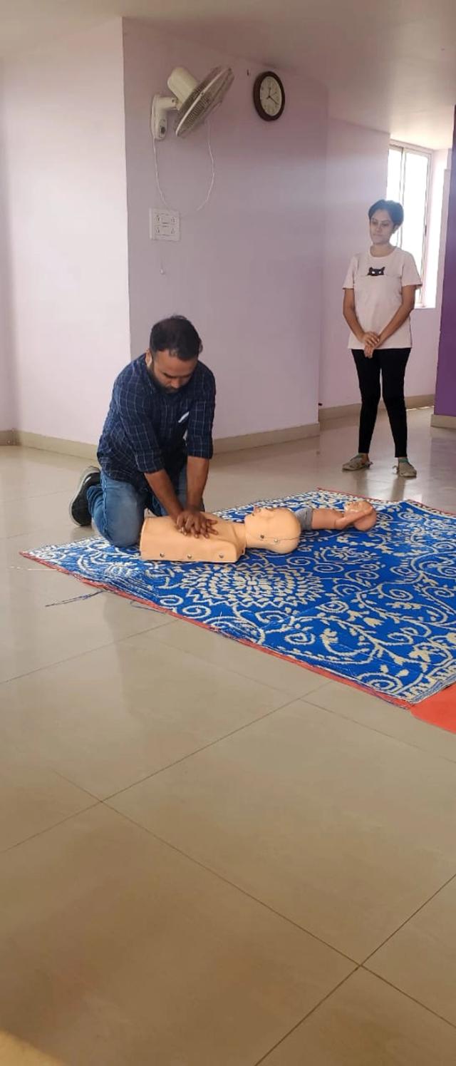 CPR training Manar Elegance 